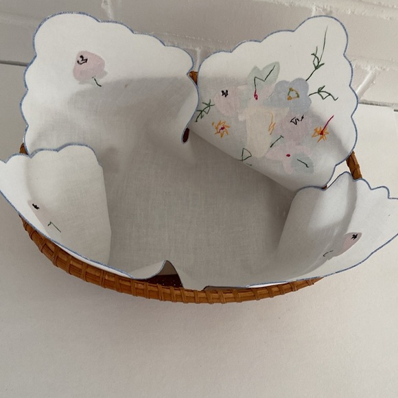 Vintage Linen Bread Roll Basket Liner - Bun Warmer - Strawberry Appliqués - Picture 5 of 7